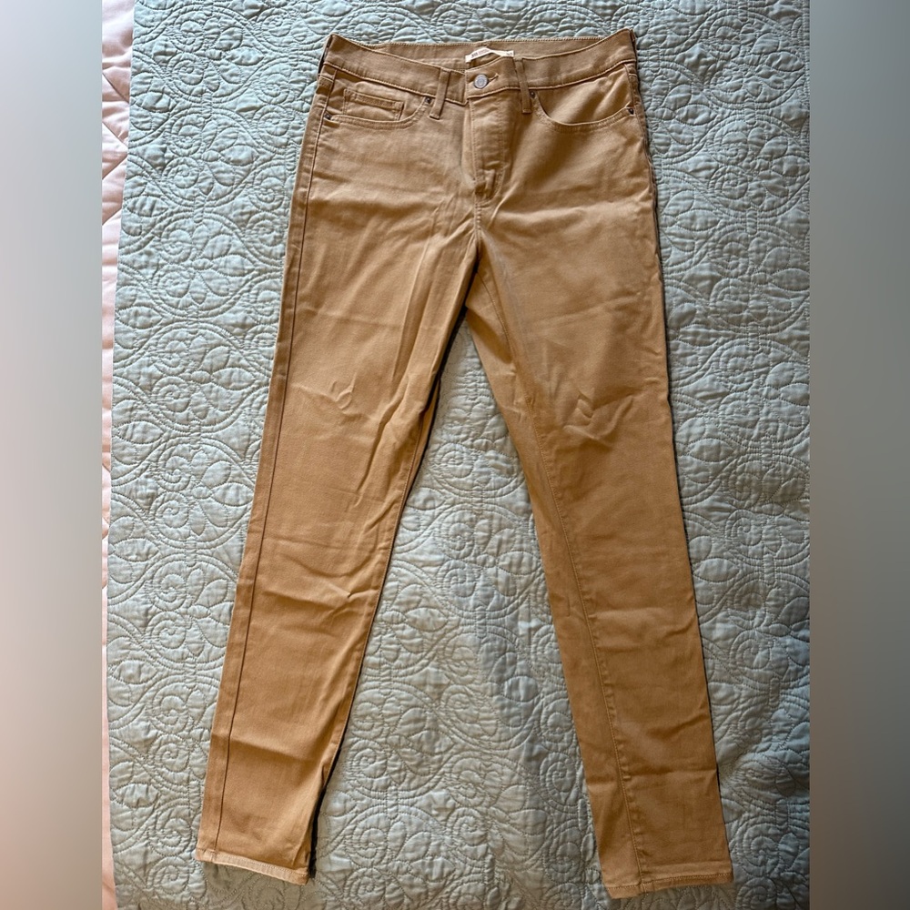 Levi’s shaping skinny beige jeans size 30